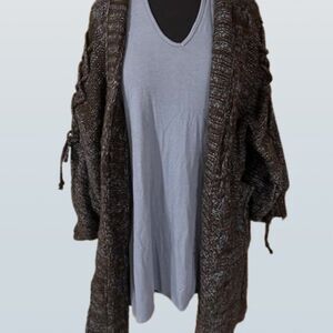 Brown & Blue Heavy sweater Coat  4038  Medium  NWT Boutique
